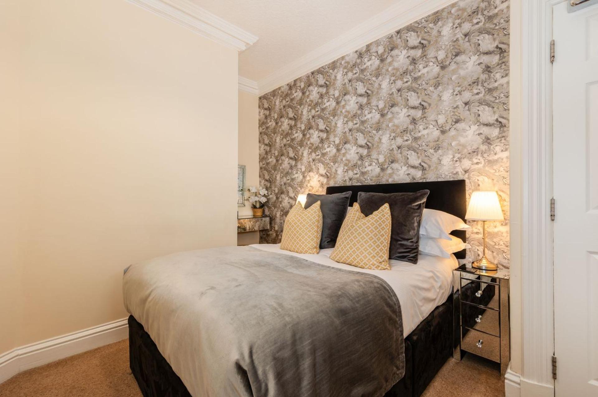Wheatlands Lodge-Windermere - Guest House Of The Year 2024 - Adult Only - Free Car Park Екстер'єр фото
