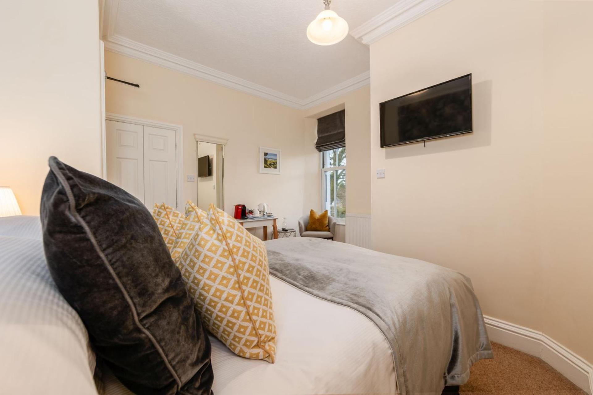 Wheatlands Lodge-Windermere - Guest House Of The Year 2024 - Adult Only - Free Car Park Екстер'єр фото